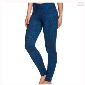 Lucy Power Train yoga pants